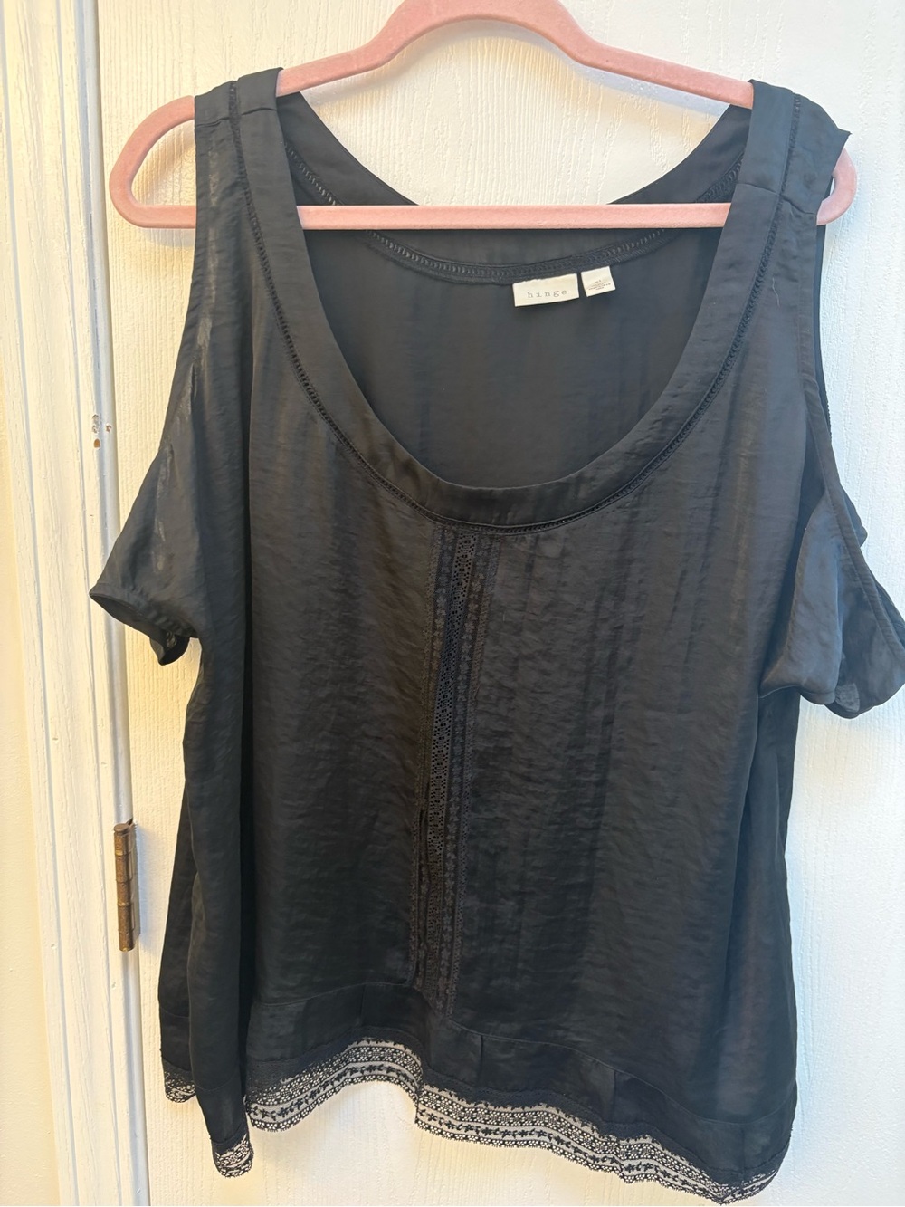 hinge Black Cold-Shoulder Lace-Trim Tunic Top